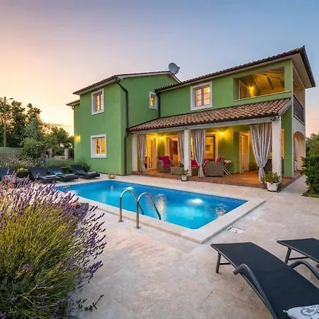 וילה Luxury With A Swimming Pool Rakalj, Marcana - 26929