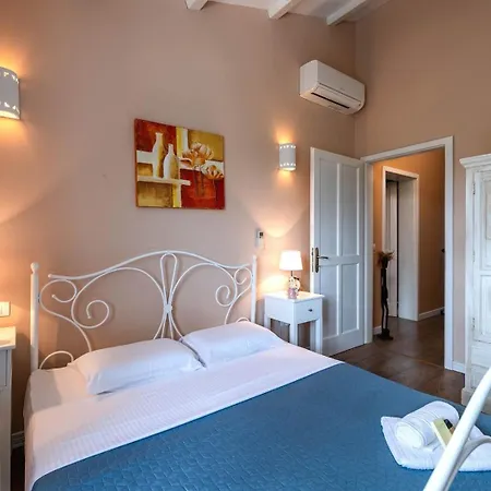 Luxury With A Swimming Pool Rakalj, Marcana - 26929 וילה
